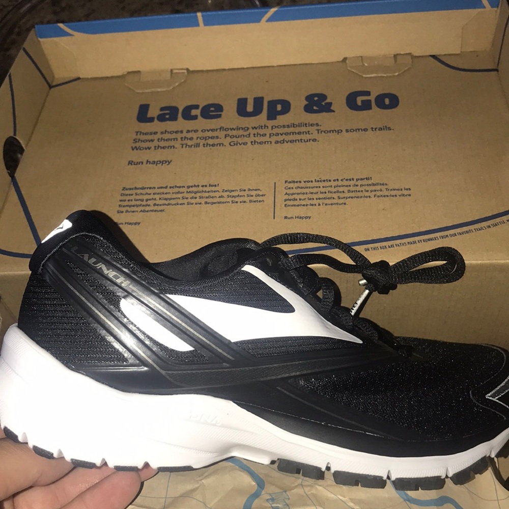 Brooks Launch 4